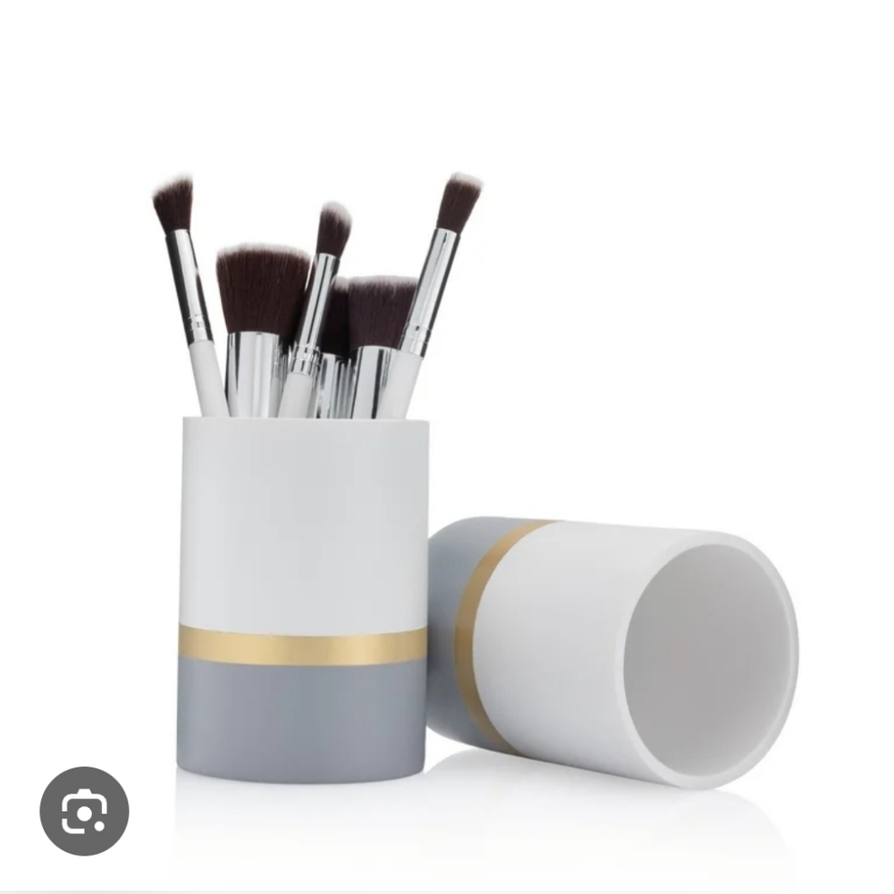 Elegant White and Gray Brush Holder with Gold Accent
